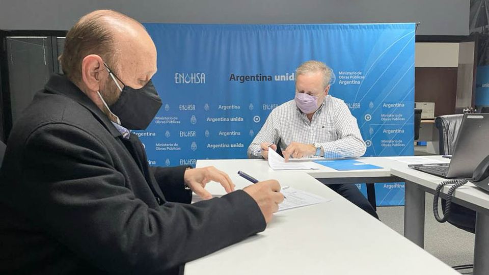 Insfrán y Katopodis mantuvieron reunión de trabajo