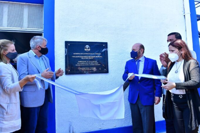 Insfrán anunció que Villa Dos Trece contará con red cloacal y nuevas viviendas