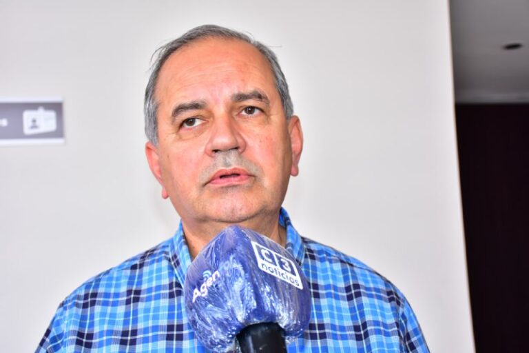 Gómez destacó la forma en que bajaron los casos diarios y la menor dispersión geográfica del último semestre
