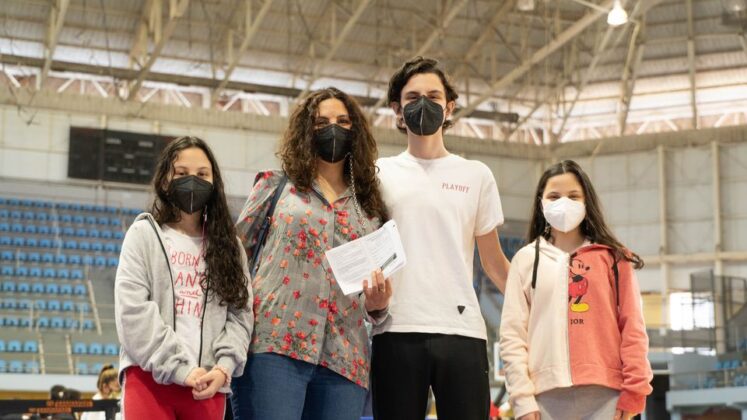 Insfrán anunció que desde el miércoles arranca la campaña de vacunación en niños menores de 11 años