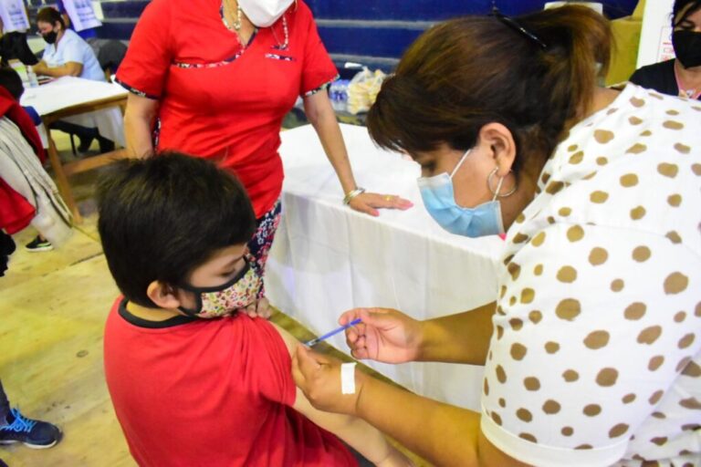 COVID-19: Avanzará este domingo la vacunación a niños y adolescentes en el interior
