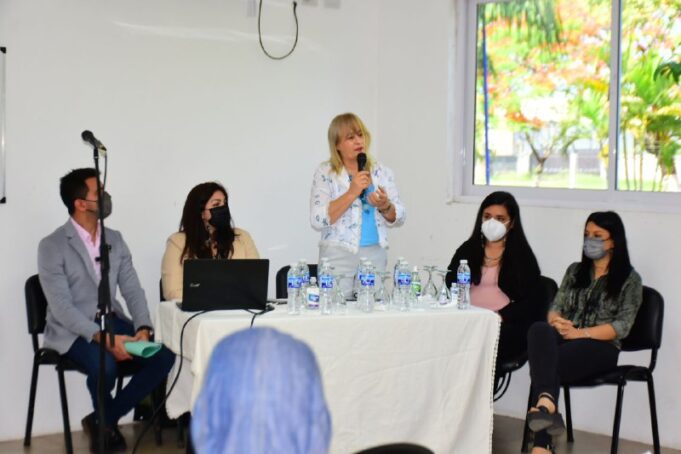 La Secretaría de la Mujer capacitó al personal de Laformed sobre perspectiva de género