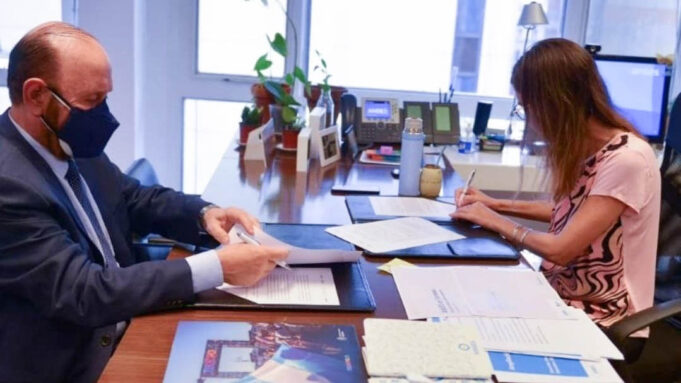 Insfrán firmó un convenio con ANSES para jubilados y pensionados formoseños