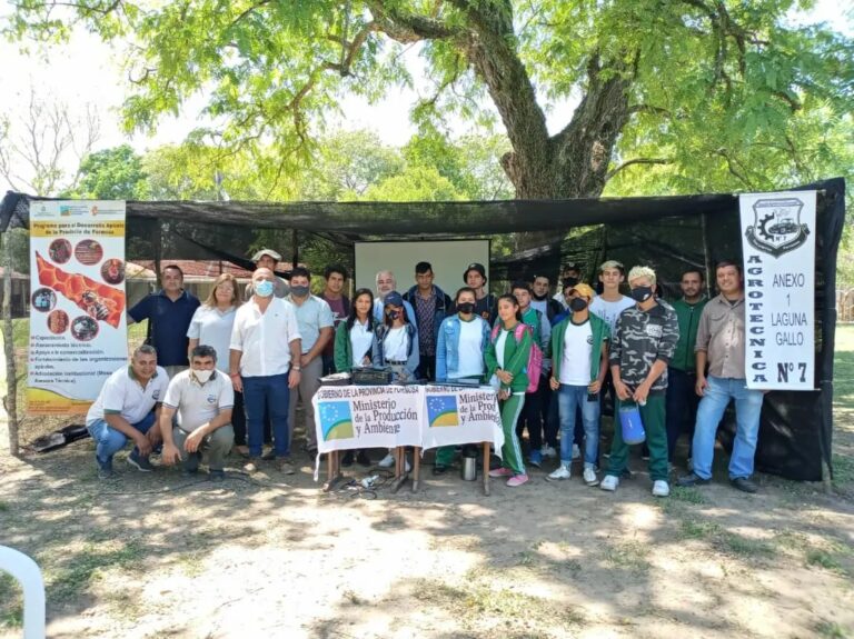Con gran participación, se realizó la jornada de promoción y desarrollo de abejas nativas