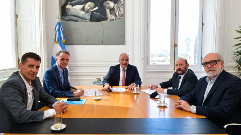 El gobernador Insfrán firmó un convenio para la construcción de otra autovía sobre la ruta nacional N° 11
