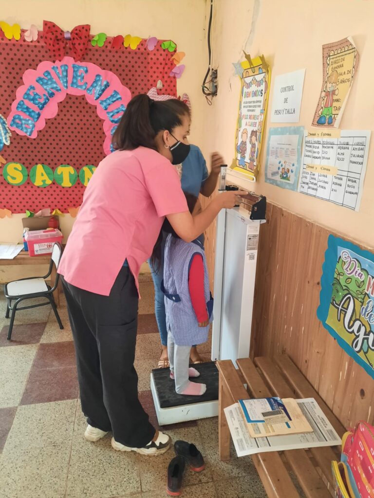 Jardineritos de Comandante Fontana aprendieron cuidados para la buena salud bucal