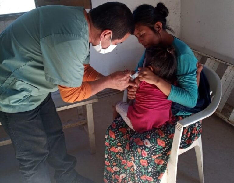Renovaron numerosos servicios de salud en comunidad La Mocha