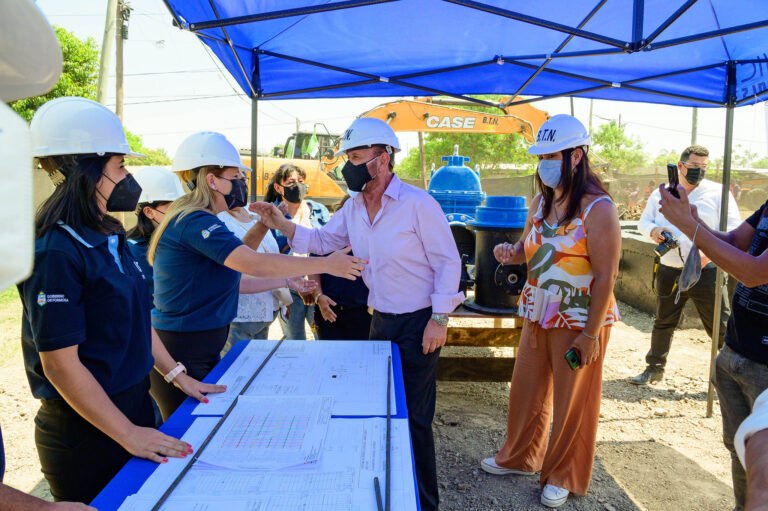Insfrán saludó a los trabajadores en su día