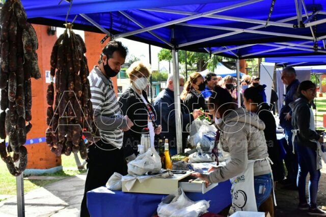 Soberanía Alimentaria Formoseña: Otra jornada con ventas exitosas en dos de sus centros fijos