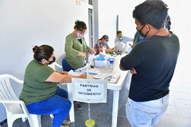 Con sus múltiples servicios gratuitos, “Identidad Formoseña” llegó al barrio Las Orquídeas