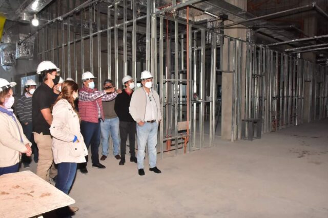 El ministro Gómez recorrió el futuro Hospital de la Madre y la Mujer