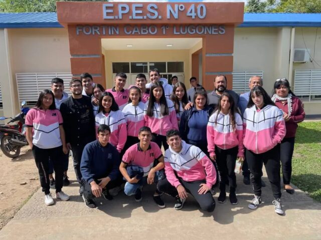 Se realizan visitas a los colegios para conocer las realidades de los estudiantes
