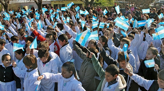 El acto central por el Día de la Bandera  se realizará en el Estadio Cincuentenario