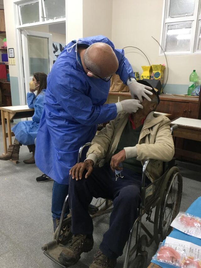Se realizó la entrega de más de 160 prótesis dentales a vecinos de la ciudad de Formosa