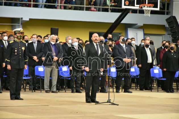 Gildo Insfrán presidió el acto central por el Día de la Bandera