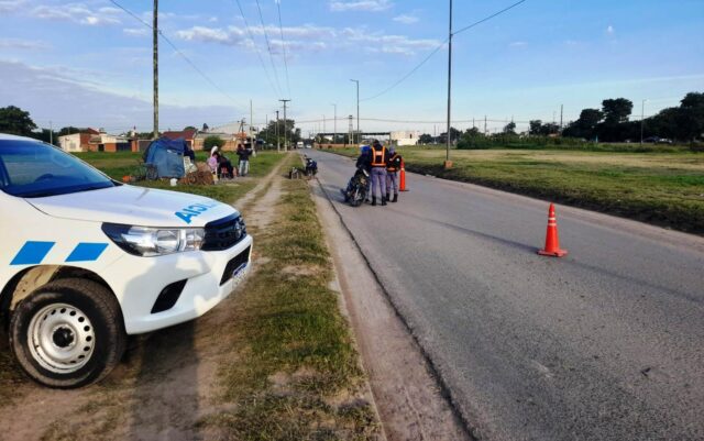 Por una semana la Policía controlará que se respeten los semáforos, luego aplicarán multas