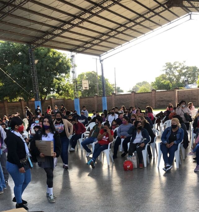 Entrega de netbooks a estudiantes secundarios: “Se enriquece el proceso de enseñanza-aprendizaje”