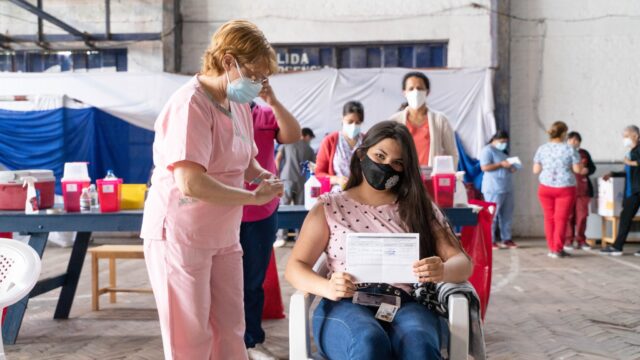 COVID-19: En Capital aplicarán dosis de refuerzo a mayores de 18 años