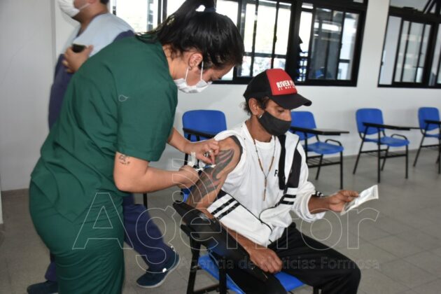 Prosigue en Capital la campaña de vacunación contra el coronavirus