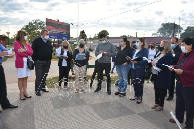 Reunión organizativa en Pirané por el acto del Día de la Independencia