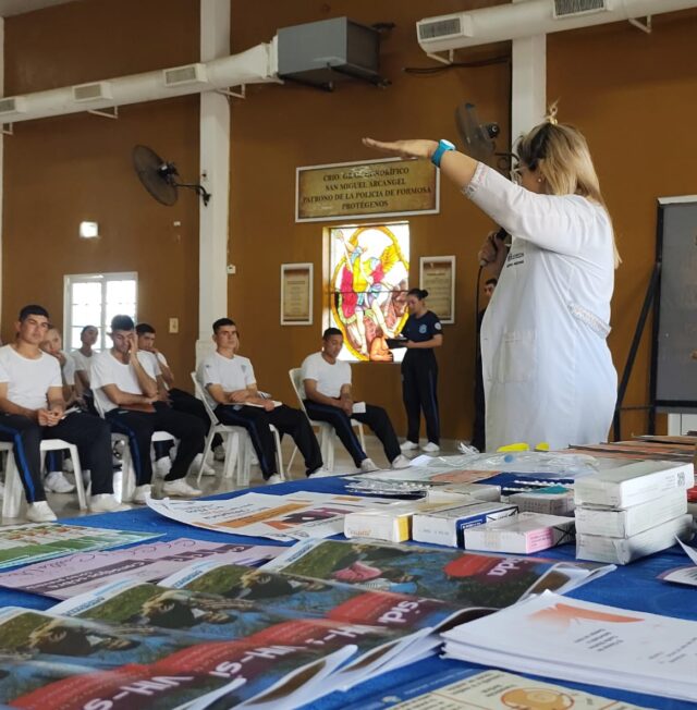 Promovieron cuidados para la salud sexual y reproductiva en los alumnos Instituto Superior de Formación Policial