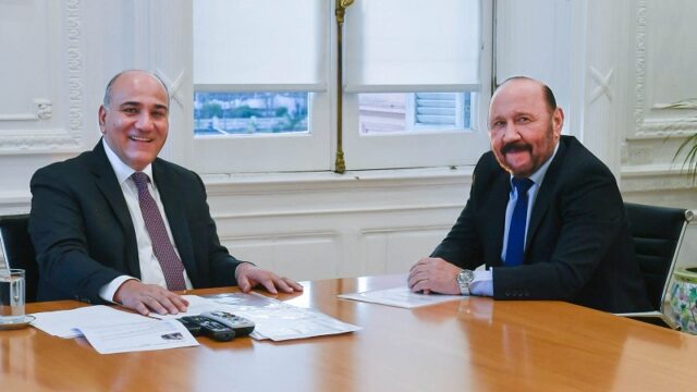 Insfrán se reunió con el jefe de Gabinete de la Nación