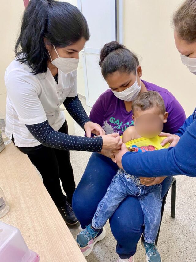 COVID-19: Continúa la vacunación para niños y niñas desde los 6 meses en adelante