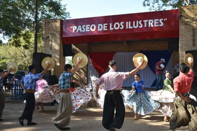 Estampas Norteñas participó de festival folklórico en Paraguay