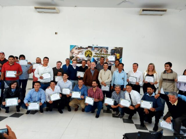 Entregaron certificados de cursos de capacitación de Vialidad Provincial