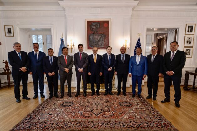 Comenzó la misión de los gobernadores del Norte Grande en Estados Unidos