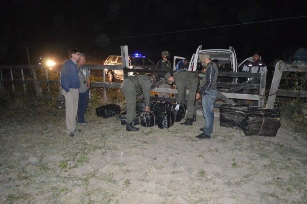 Gendarmería frenó la carga de 395 kilos de marihuana a un vehículo