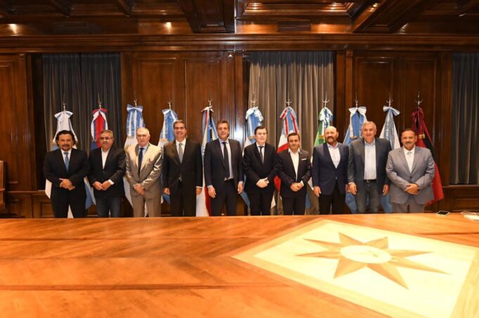 Con una agenda de temas prioritarios, gobernadores del Norte Grande se reunieron con Sergio Massa