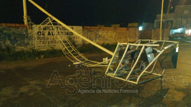 Una fuerte ráfaga de viento ocasionó daños materiales en la ciudad de Clorinda