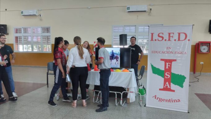 Realizaron la Expo-Carreras de Institutos de Nivel Superior