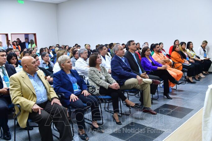 Enfermeros y enfermeras de toda la provincia se capacitan y nivelan conocimientos en el XV Simposio de Enfermería del HAC