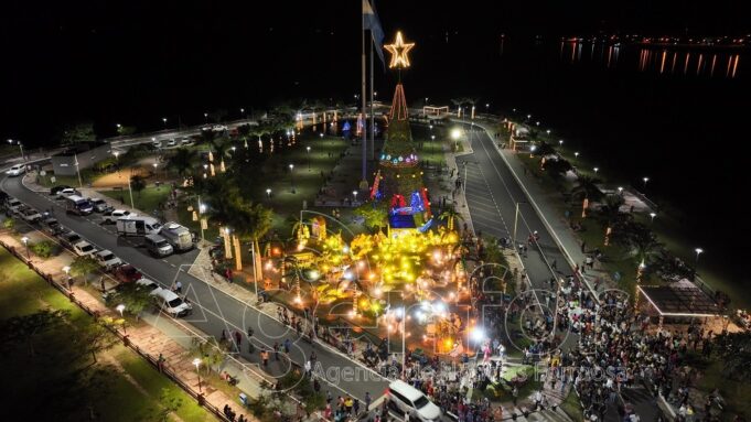 “Formosa Brilla”: Gildo Insfrán habilitó el sistema lumínico de la ciudad
