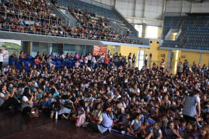 AlegrArte presentó “Las maravillas del Bañado” a niños y niñas del nivel inicial