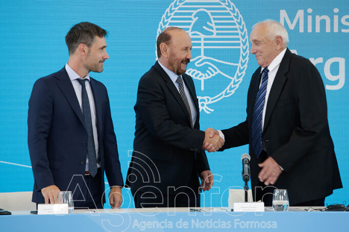 El gobernador Insfrán participó de la firma de cooperación con Israel por el manejo del agua
