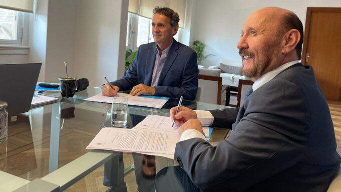 El gobernador Insfrán firmó el convenio de adhesión al Programa de Desarrollo de Infraestructura Municipal