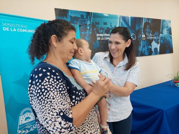 El Gobierno de Formosa entregó las tarjetas AUNAR Familias