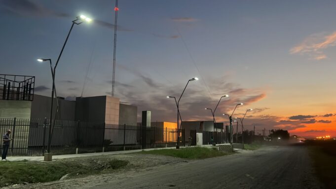 Avanza la construcción del Centro de Inclusión Digital que contará con energía renovable