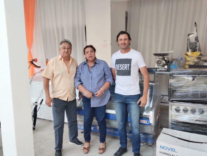Emprendedores recibieron herramientas y maquinarias