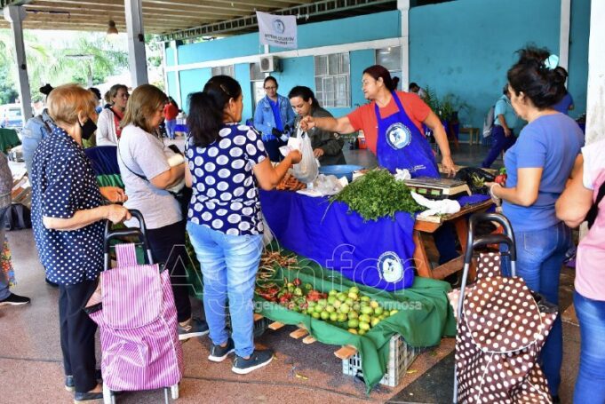 Con una muy buena convocatoria se desarrollaron las ferias paipperas