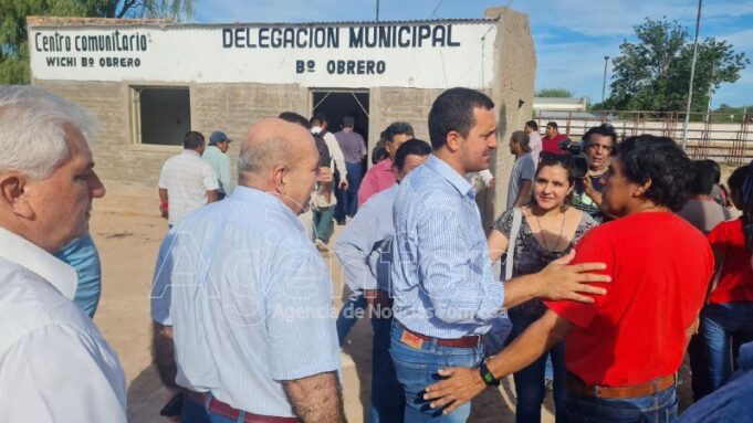 Eber Solís recorrió diferentes obras que están en ejecución en Ingeniero Juárez