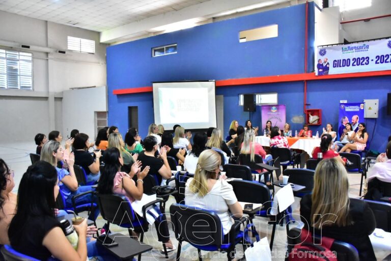 Secretaría de la Mujer brindó conversatorio para La Bancaria