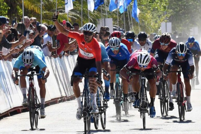 Laureano Rosas se quedó con la tercera etapa y es el nuevo líder de la Vuelta a Formosa Internacional
