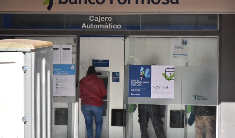 Con un desembolso de 20 mil millones de pesos, comienza el pago de haberes de mayo para empleados públicos