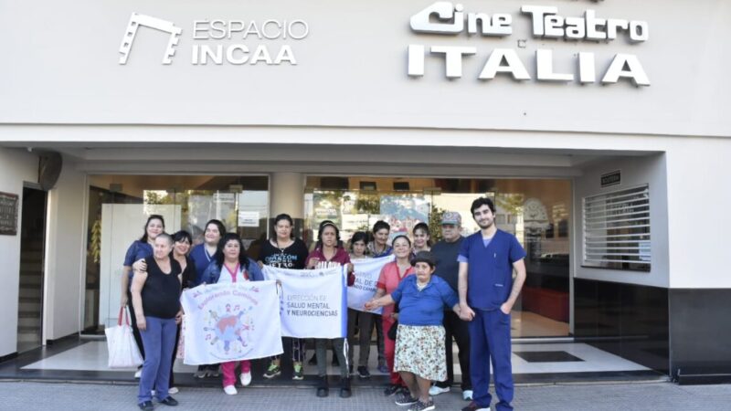 Pacientes de Salud Mental disfrutaron de una película en el Cine Teatro Italia