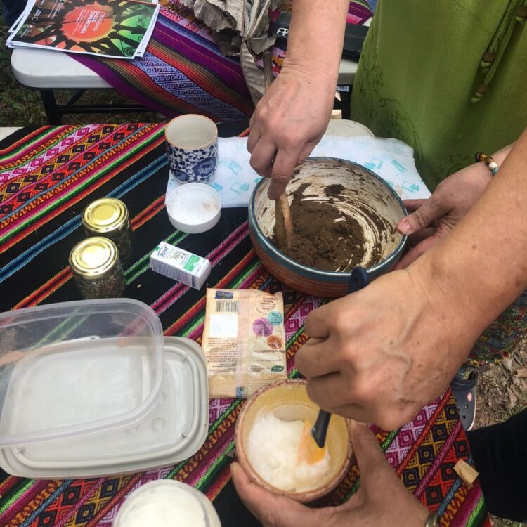 El Programa Salud Comunitaria desarrolla actividades enfocadas en cuidar la salud integral de forma natural