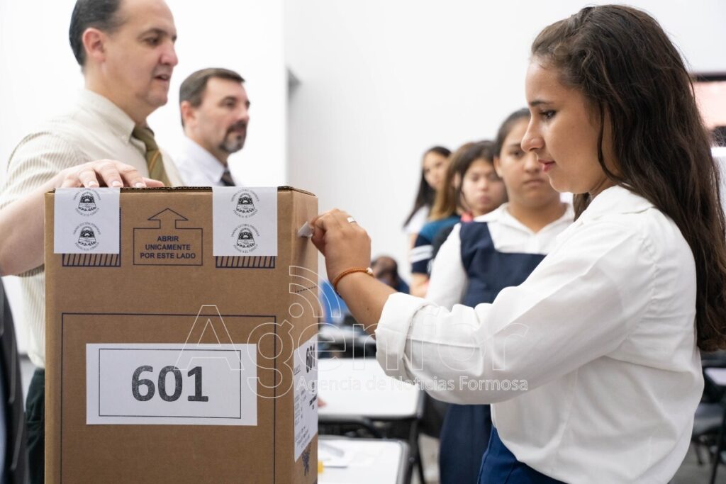 Convocan a los jóvenes a votar con responsabilidad el próximo 22 de octubre